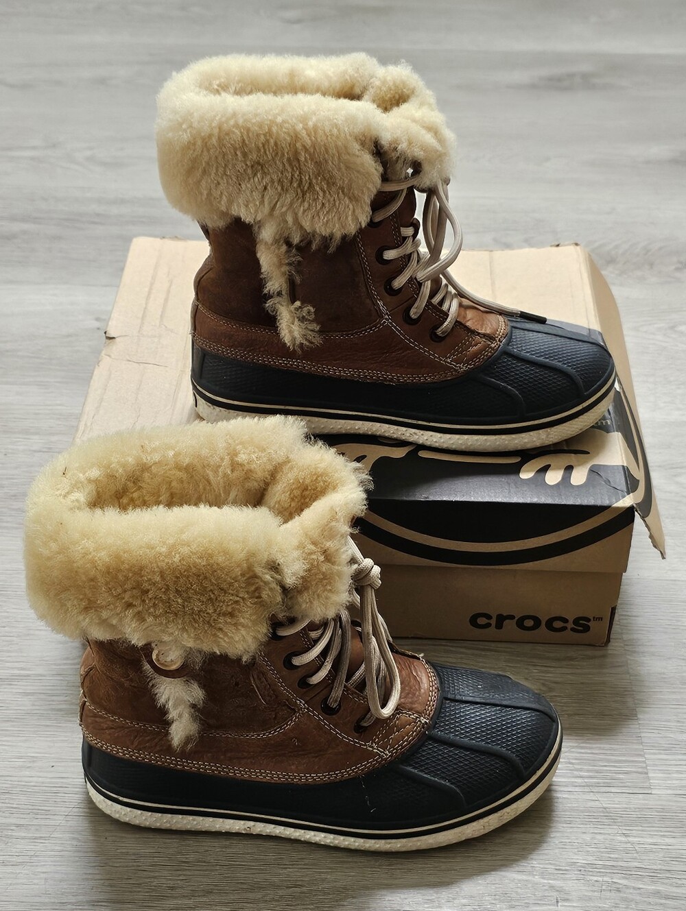 Crocs AllCast Luxe Duck Boots Women’s Size 7 Hazelnut Fur Lined Winter Boots